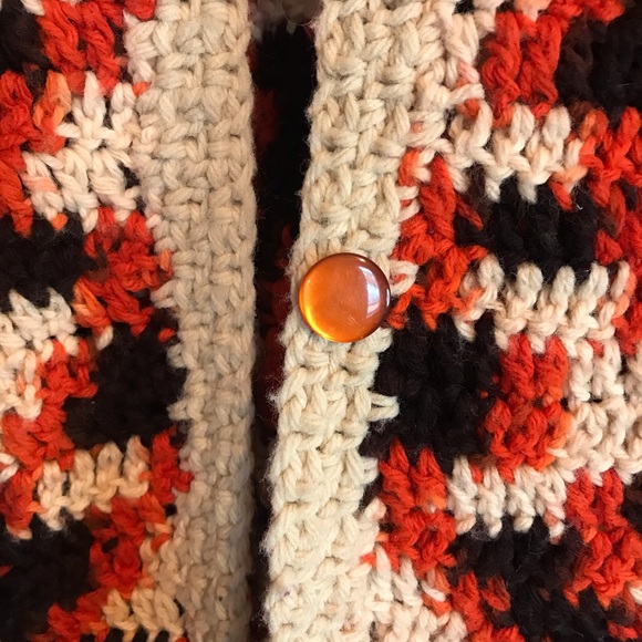 Vintage 60's crocheted knitted cape shawl, one size fits most, hand made - Picture 8 of 10